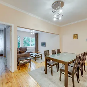 Central Apartment Apartment